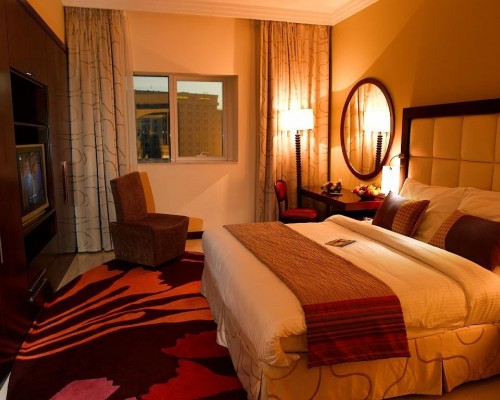 Flora Hotel Apartments 3*