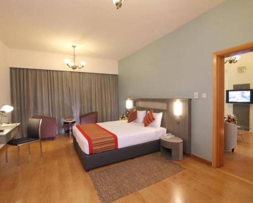 Flora Hotel Apartments 3*
