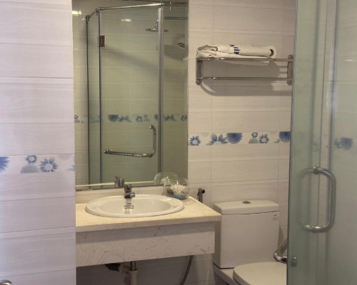 Nang Vang Hotel в Нячанге: честный обзор отеля на первой линии