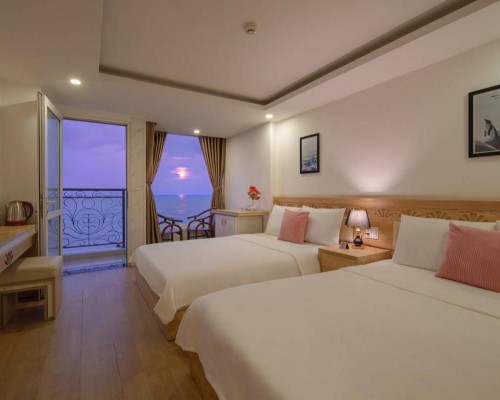 Nang Vang Hotel в Нячанге: честный обзор отеля на первой линии