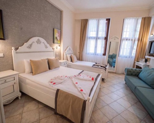 La Paloma Hotel в Анталье: отель в старом городе Калеичи