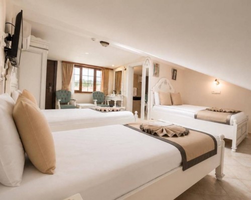 La Paloma Hotel в Анталье: отель в старом городе Калеичи