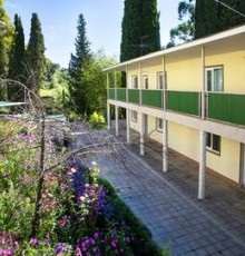 Леон 3*