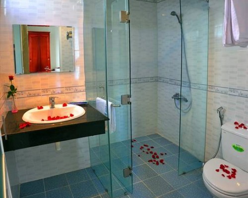 Hoang Tung Hotel 2* в Нячанге