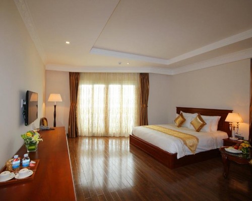 Nha Trang Palace Hotel 4* в Нячанге
