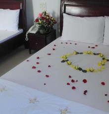 Nam Hong Hotel 2*