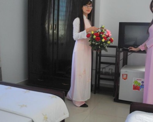 Nam Hong Hotel 2* — Нячанг, первая линия