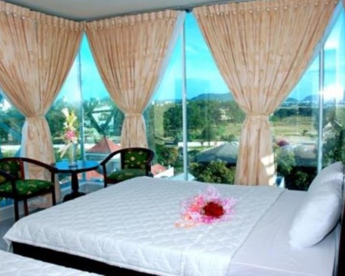 Dong Hung Hotel 3* — Нячанг, Вьетнам