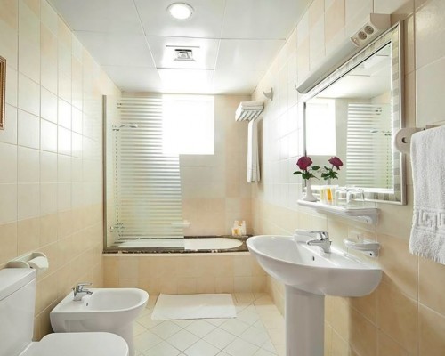 OYO 137 Clifton International Hotel, Фуджейра