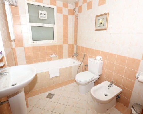 OYO 137 Clifton International Hotel, Фуджейра