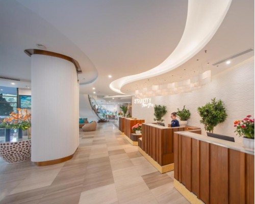 Starcity Bayfront Nha Trang 5* — отель на первой линии в Нячанге