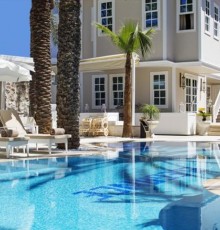 Elegance East Hotel