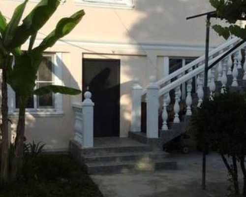 U Asidy Guest House в Гудауте: гостевой дом у моря