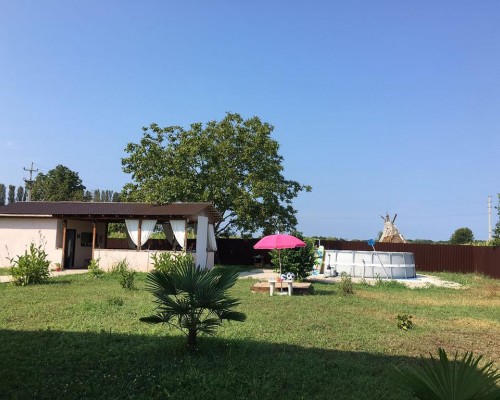 Solnechny Bereg Guest House, Гудаута — спокойный отдых у моря