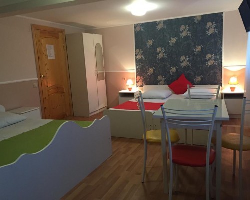Guest House U Morya в Сухуме — гостевой дом без звёзд