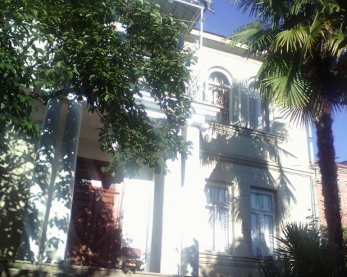 Homestay Hozyaivami в Сухуме — гостевой дом у моря