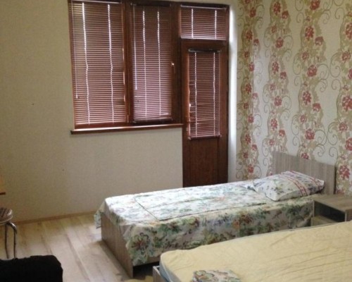 Private house, Сухум — частный дом у моря