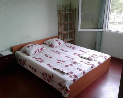 Guest House Lakoba 32 — гостевой дом в Гагре