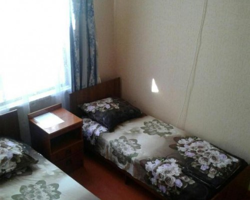Guest House Lakoba 32 — гостевой дом в Гагре