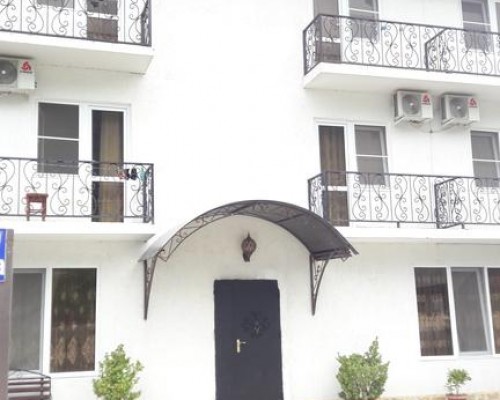 Iason Guest House в Гагре: гостевой дом без официальной категории