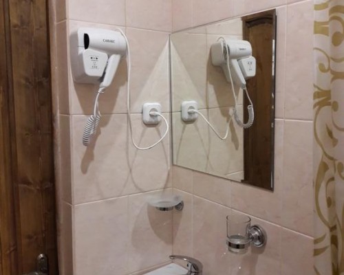 Iason Guest House в Гагре: гостевой дом без официальной категории