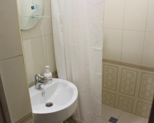 Fish House Guest House, Гагра: честный обзор гостевого дома