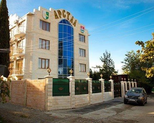 Arstaa Hotel в Гагре: 50 метров до пляжа