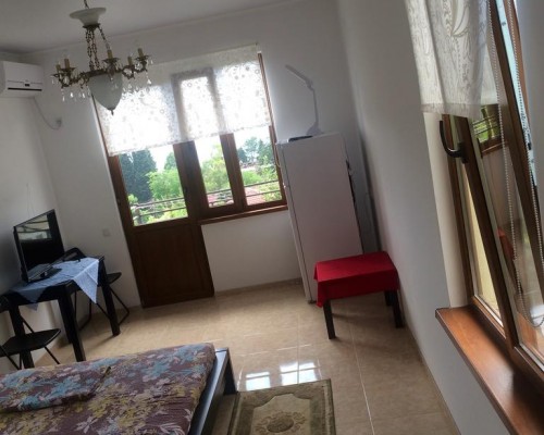 On Lenina 8 A Guest House в Гагре: что реально есть в отеле