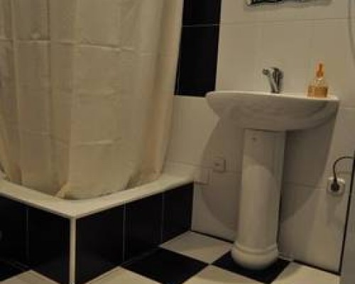 Apartment na Ardzinba 133 в Гагре: апартаменты в центре
