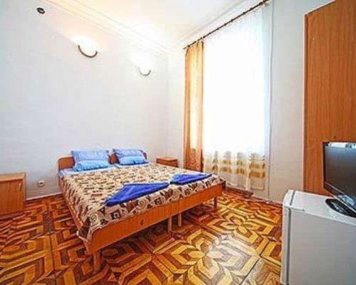 Guest House on ul Lermontova — гостевой дом в центре Гагры