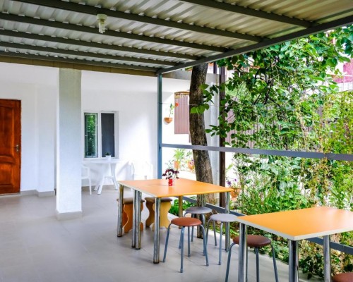 Guest House ASTRA в Гагре: гостевой дом с кухней и трансфером