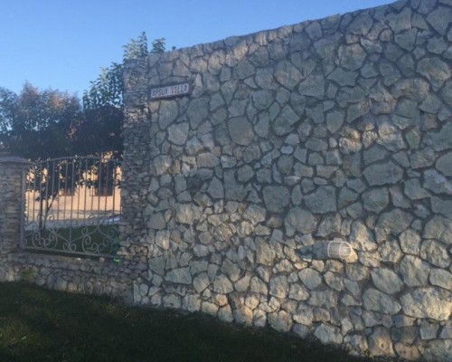 Villa Apsua — отдельные домики с бассейном в Пицунде