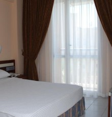 Yade Hotel