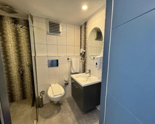 Erdem Hotel 3* в Анталье (Коньяалты): 40 метров до моря