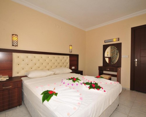 Ozturk Apart Hotel, Мармарис — апартаменты для семейного пляжного отдыха