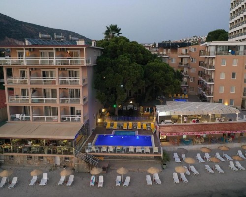 Melis Hotel Kusadasi — отель на берегу в Кушадасы