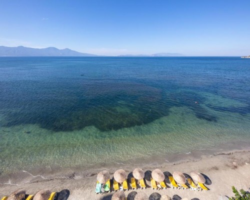 Melis Hotel Kusadasi — отель на берегу в Кушадасы