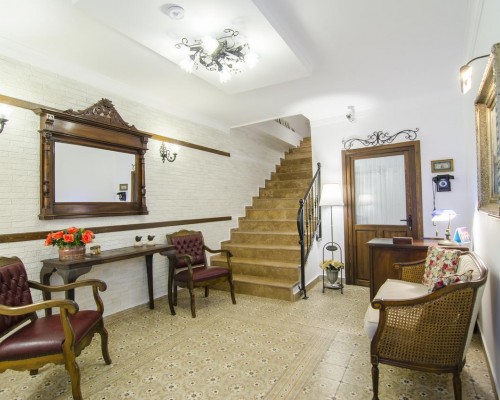 Maison Bahar Suites & Hotel, Кушадасы — апартаменты в центре