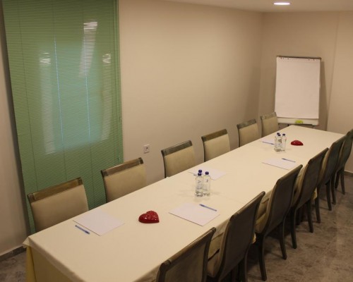 Imerhan Otel в Кушадасы — скромный отель в 250 метрах от пляжей