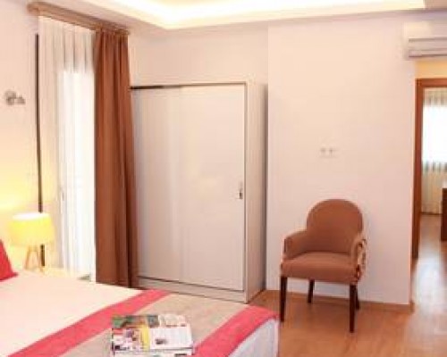 Imerhan Otel в Кушадасы — скромный отель в 250 метрах от пляжей