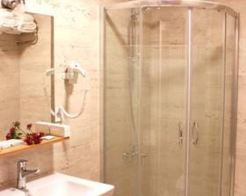 Imerhan Otel в Кушадасы — скромный отель в 250 метрах от пляжей