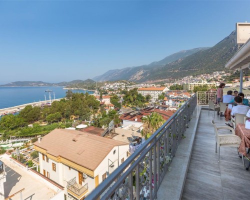 Defne Hotel в Каше — небольшой отель с завтраком и видом на море