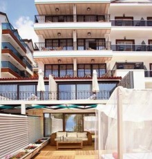 Nur Beach Hotel