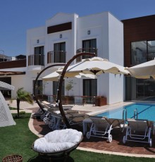 Small Beach Hotel