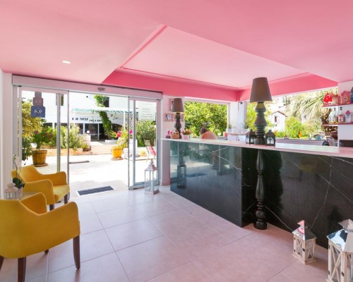 Central Suite Kalkan — отель в Калкане без звёзд, но с баром на пляже
