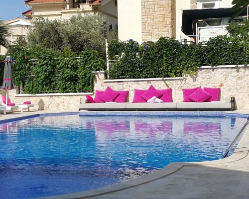 Central Suite Kalkan — отель в Калкане без звёзд, но с баром на пляже