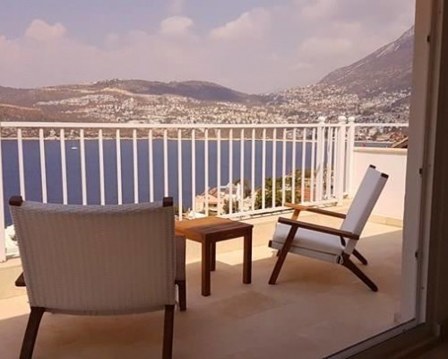 White Suites XI в Калкане: что это за отель и кому он подойдёт