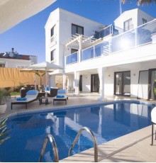 Villa Whitestar