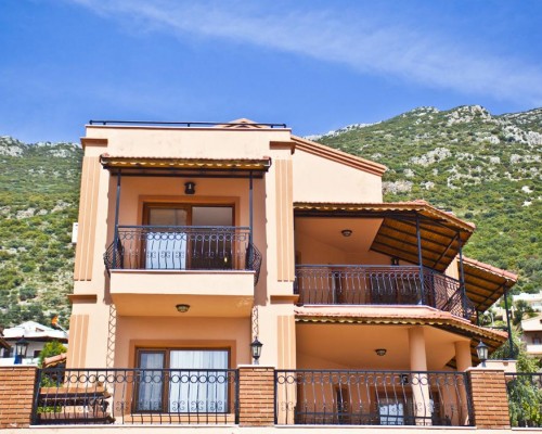 Villa Amber в Калкане: спокойный отель без звёзд