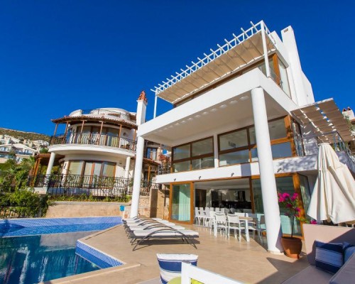 Villa Sea Front в Калкане: что это за отель и кому он подойдёт
